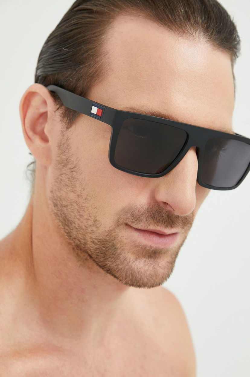 Aurinkolasit Tommy Hilfiger Tommy Hilfiger Square Sunglasses Musta | TH.1605/S