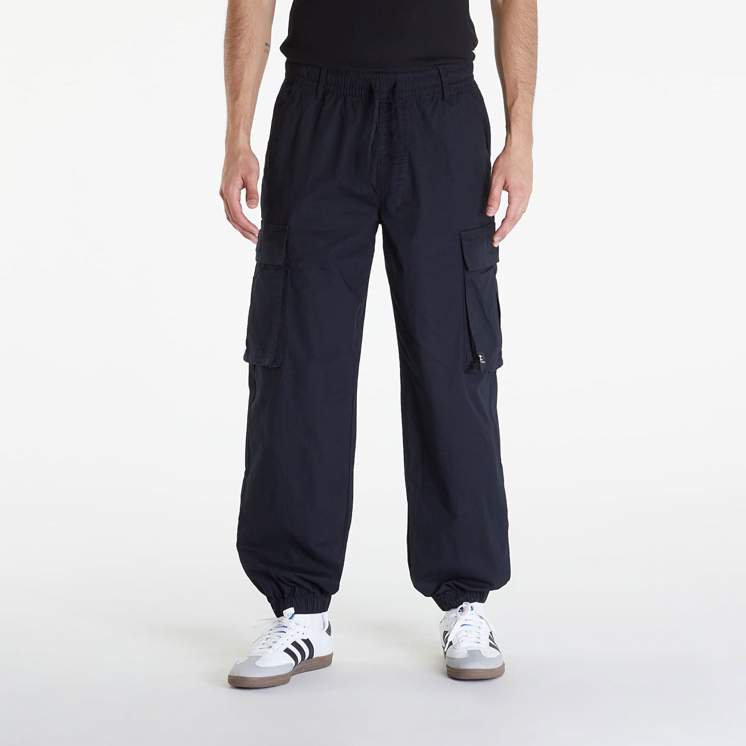Cargo housut Champion Elastic Cuff Cargo Pant Black Musta | 219864 CHA KK001, 0
