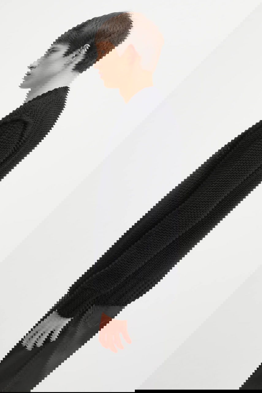 Villapaita Maison Margiela Chunky Knit Sweater with Distressed Spotlight Effect and Signature Numbering Logo Musta | SH2HL0029.M13173.900S, 1