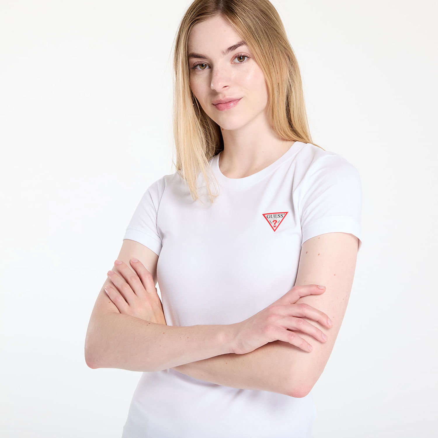 T-paita GUESS Mini Triangle Tee Musta | W2YI44.J1314, 1