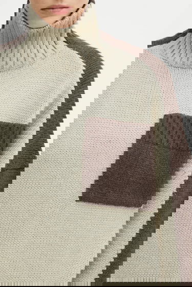 Villapaita JW Anderson JW Anderson Two Tone Patch Pocket Turtleneck Sweater Monivärinen | KW1402.YN0367, 3