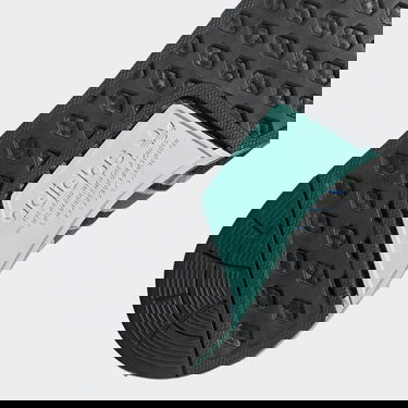 Tennarit ja kengät adidas Originals NMD_R1 Musta | H05149, 3