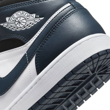 Tennarit ja kengät Jordan Air Jordan 1 Mid "Armory Navy" Sininen | 554724-411, 2