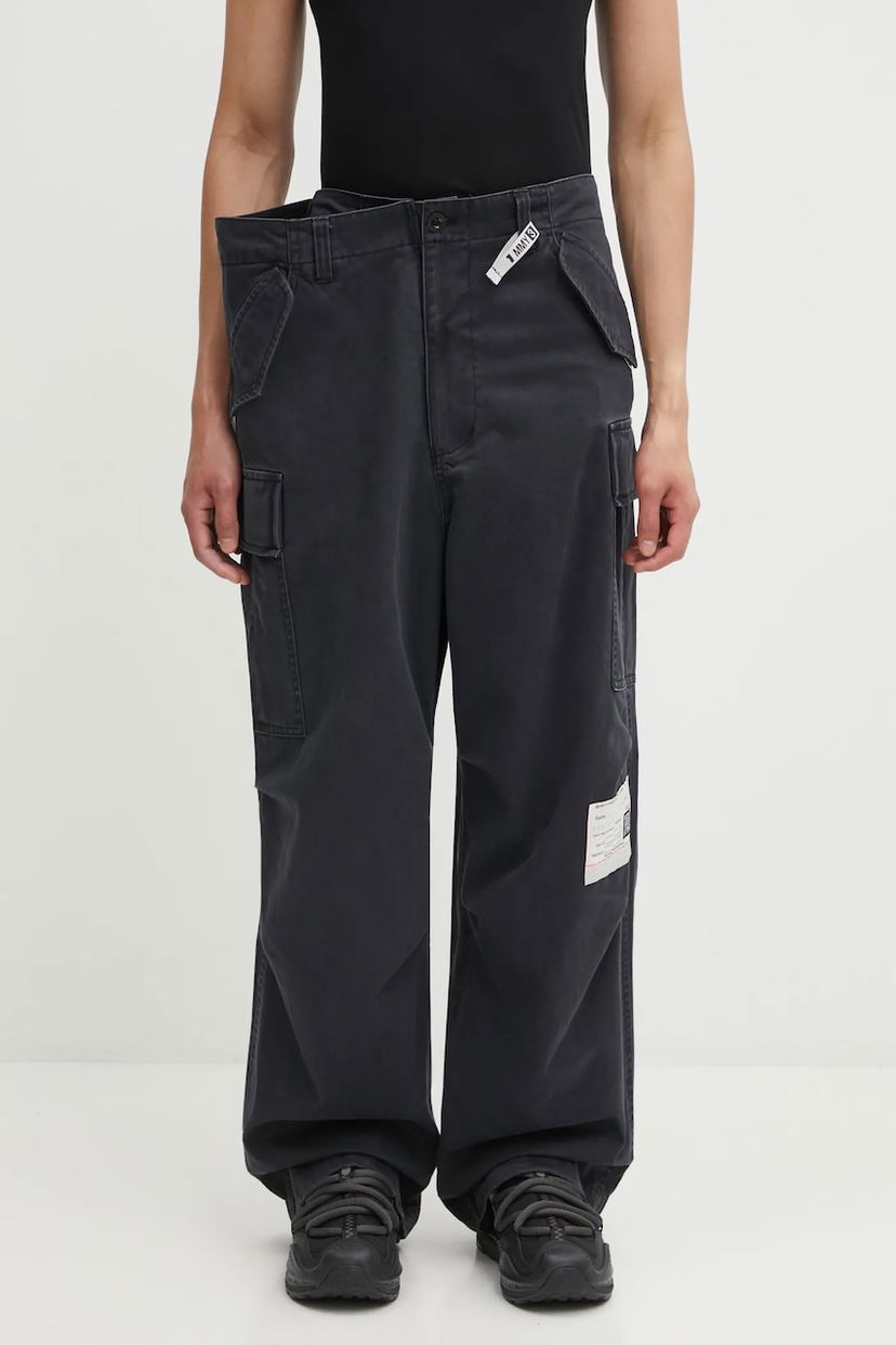 Cargo housut Maison MIHARA YASUHIRO Maison MIHARA YASUHIRO HUGE LAYERED Cargo Pants Musta | A15PT056