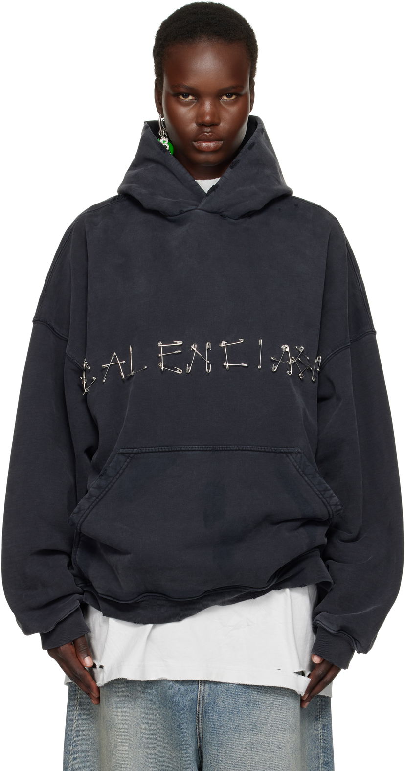 Huppari Balenciaga Safety Pin Logo Black Hoodie Musta | 803265 TRVK3