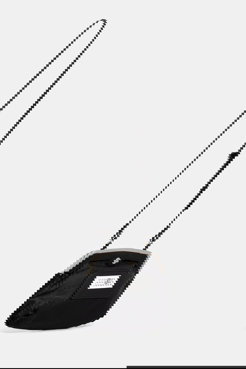 Olkalaukku Maison Margiela Small Frame Shoulder Bag with Numeric Patch Detail Musta | SB6WF0008.P8503.HA751, 1