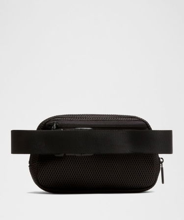 Vyötärölaukku lululemon Everywhere Knit Mesh Belt Bag 1L Musta | prod20002199, 1