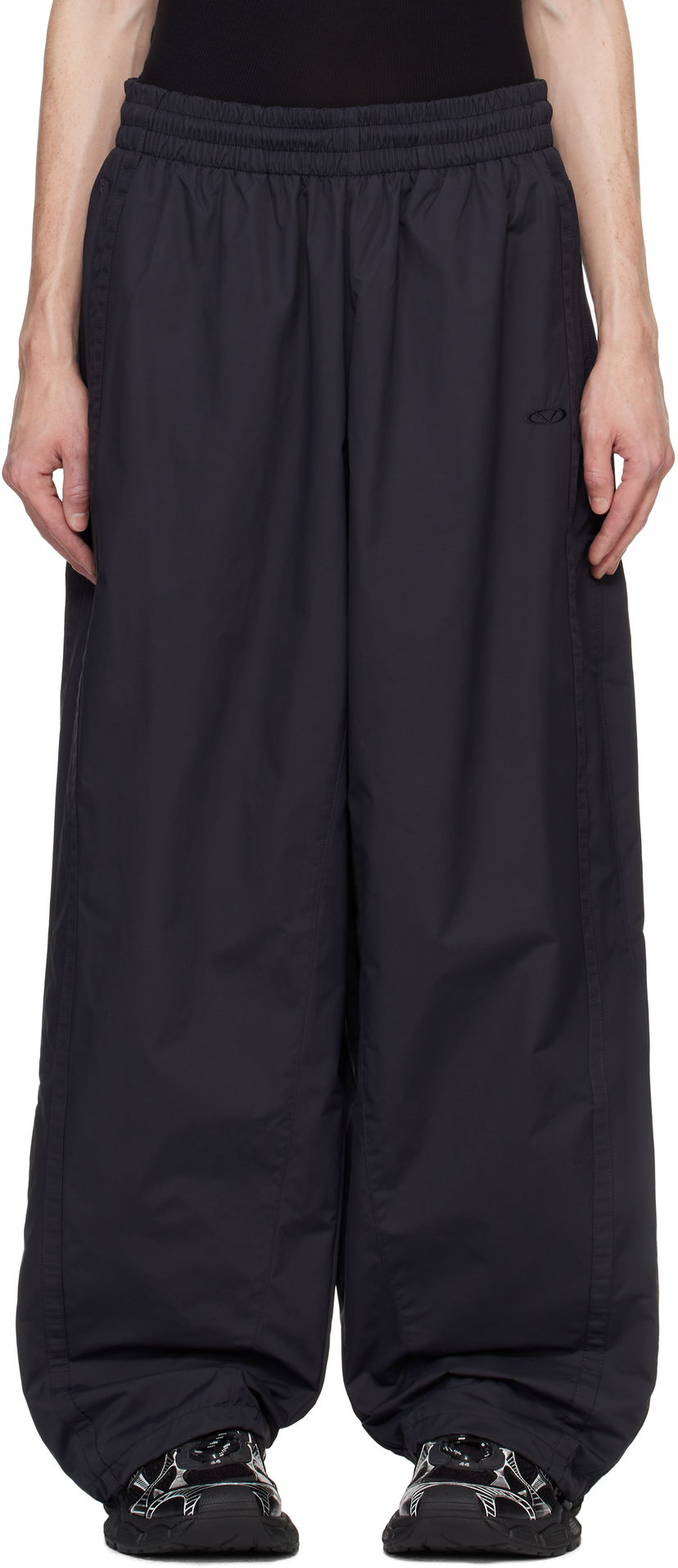 Verryttelyhousut VETEMENTS Oval Logo Track Pants Musta | UA66PA320B