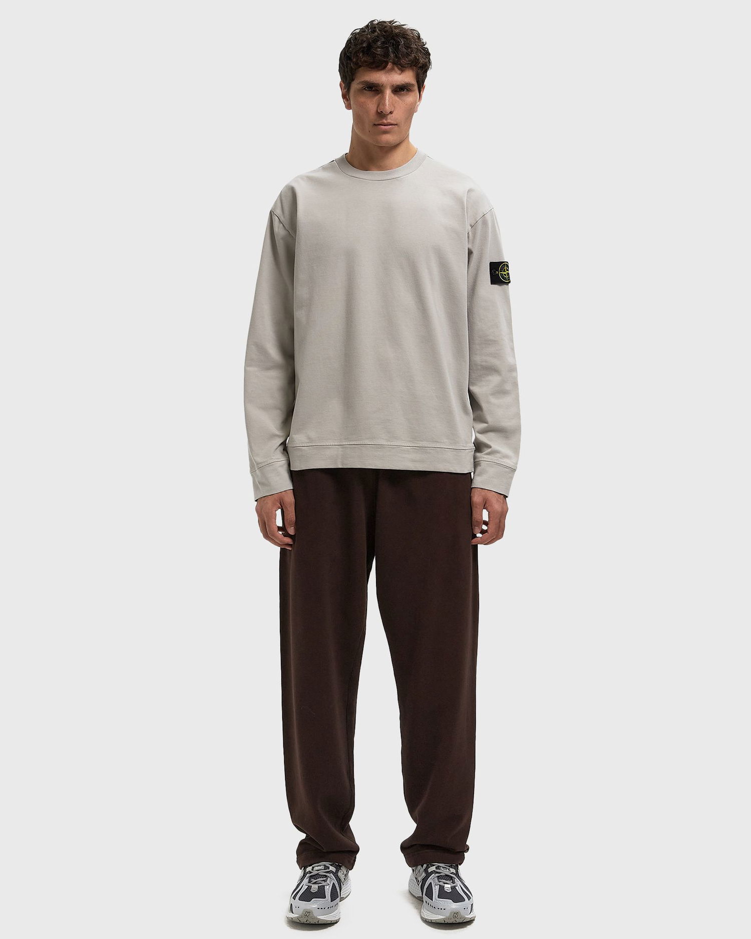Huppari Stone Island Sleeve Patch Crewneck Sweatshirt Beige | K2S156100075S0A50.V0061, 1