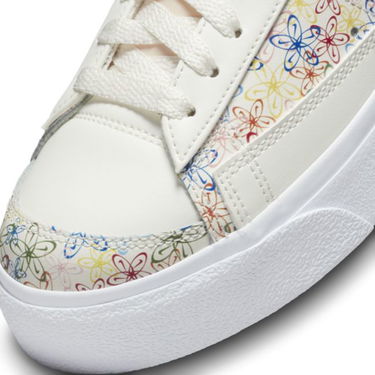 Tennarit ja kengät Nike Blazer Low Platform W Monivärinen | DV3210-100, 3