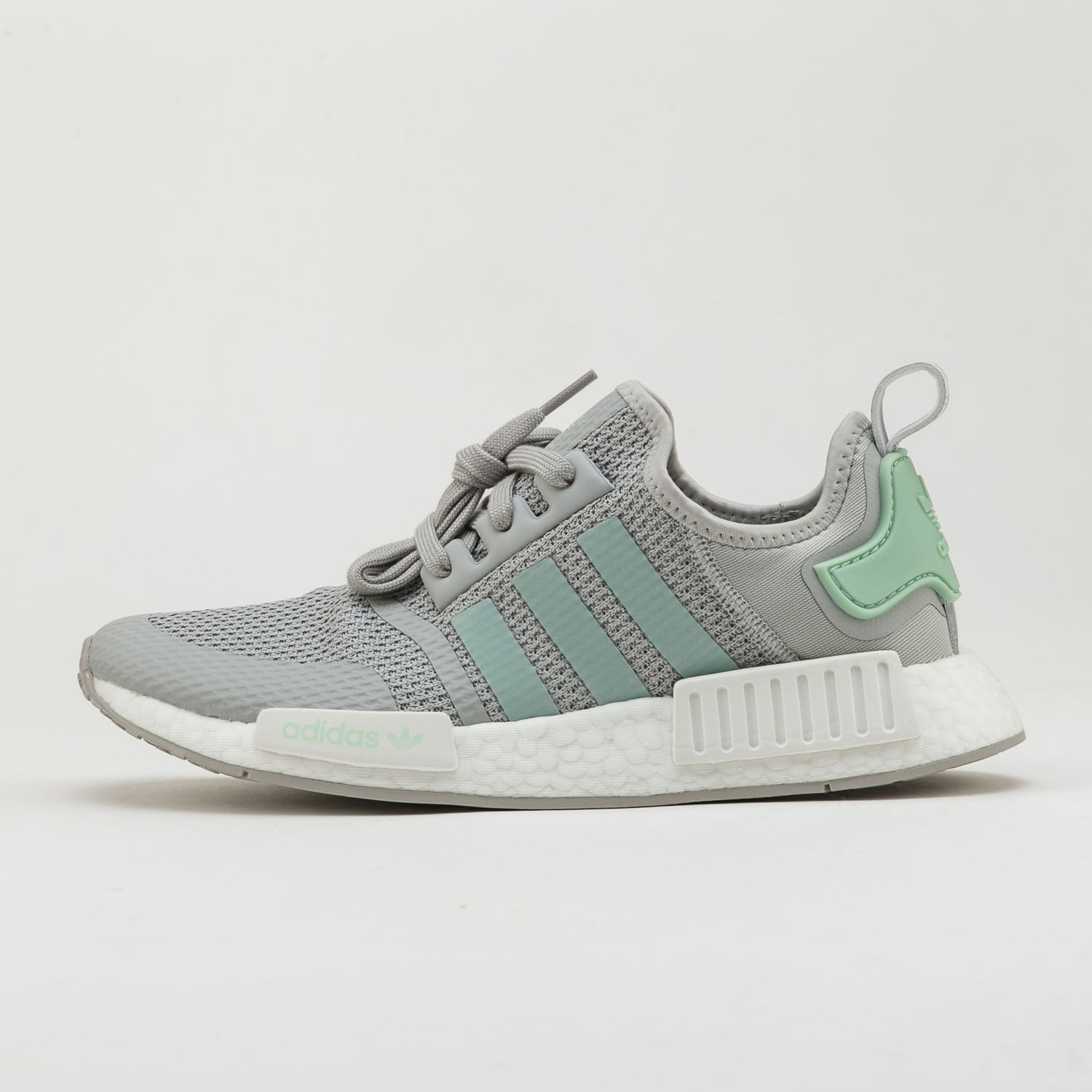 Tennarit ja kengät adidas Originals NMD_R1 Harmaa | FV9152, 0