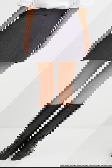 Hame GANNI Tailored Pinstripe Mini Skirt with Asymmetrical Hem, Grommet Belt, and Flap Pockets Harmaa | W0711, 2