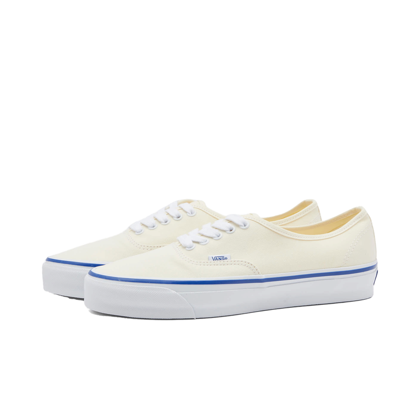 Tennarit ja kengät Vans Men's Authentic Reissue 44 Sneakers in Lx Off White, Size UK 10 | END. Clothing Valkoinen | VN000CQAOFW