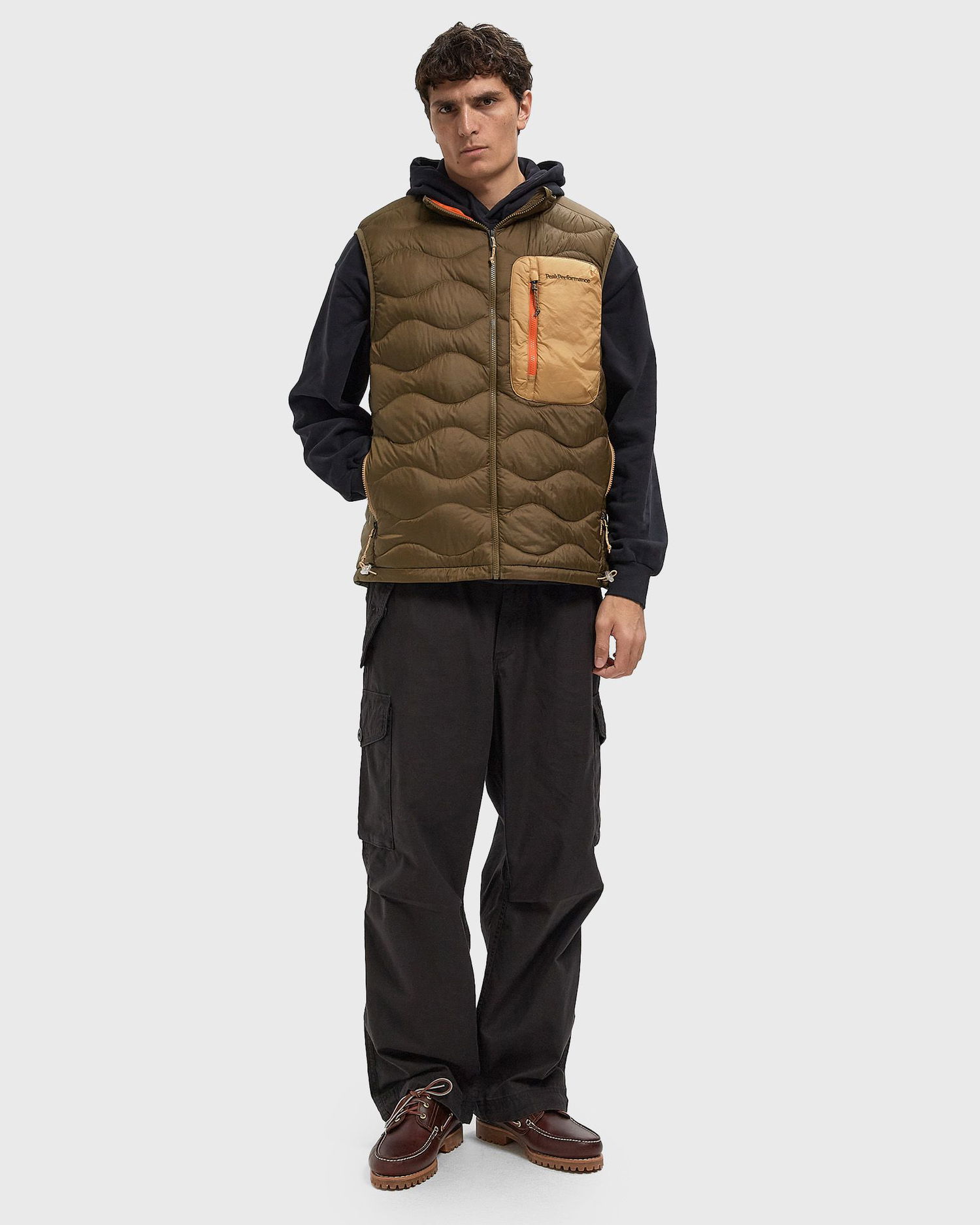 Liivi Peak Performance HeliuUtility Wavy Down Vest Ruskea | G80344050, 1