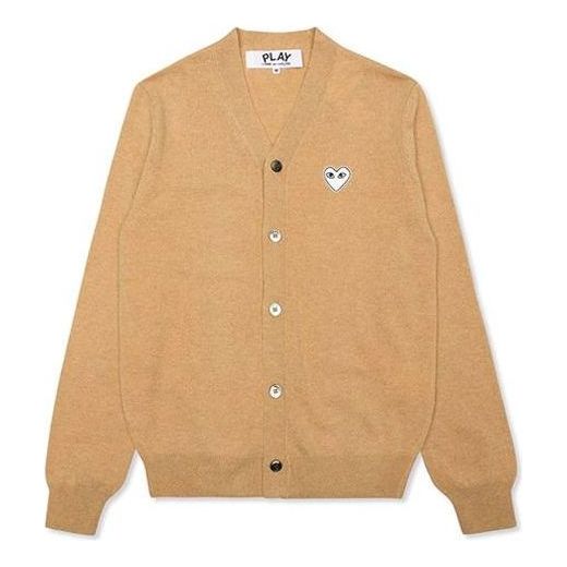 Villapaita Comme des Garçons PLAY Cardigan With Heart Patch Beige | AZ-N066-051-2