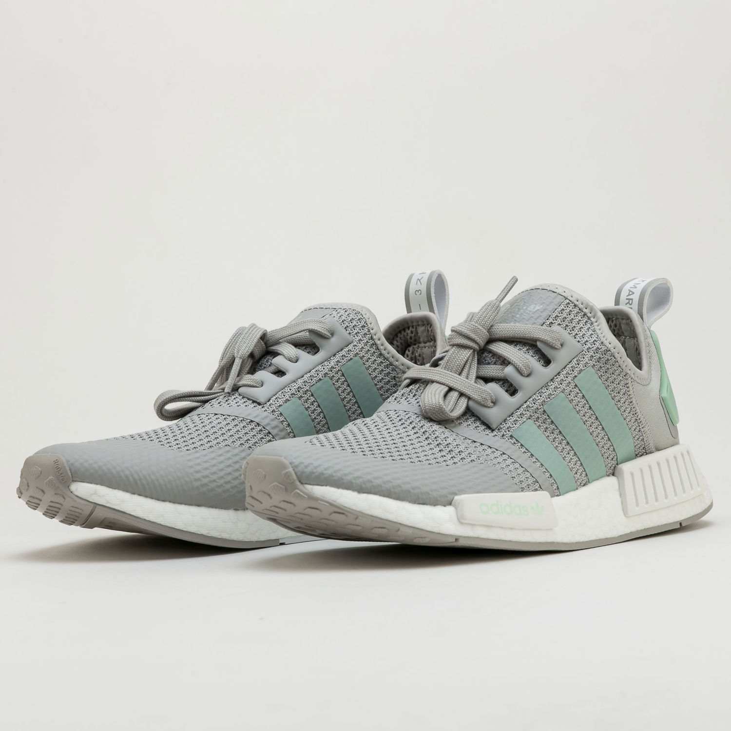 Tennarit ja kengät adidas Originals NMD_R1 Harmaa | FV9152, 1