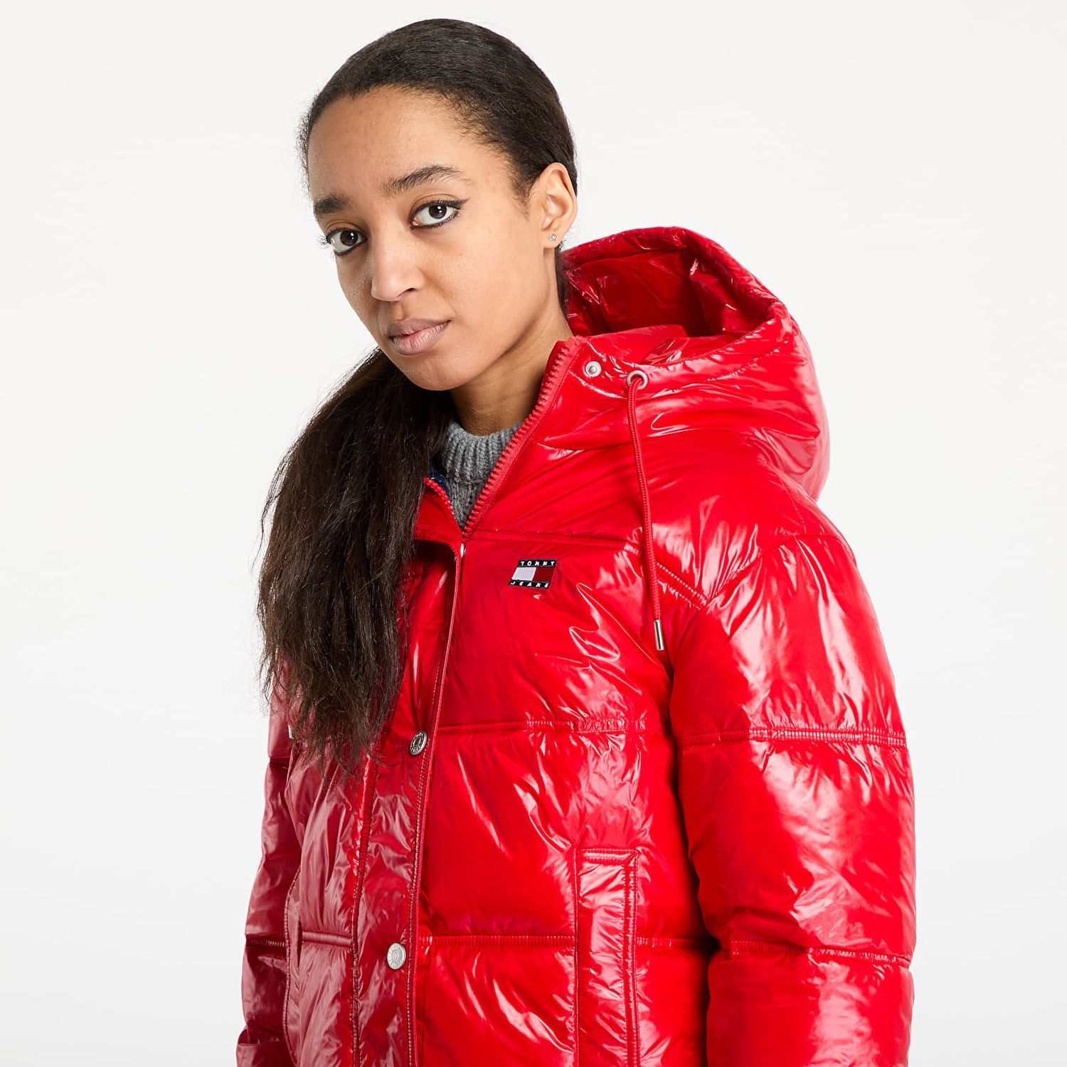 Puffer takki Tommy Hilfiger Tommy Jeans Shiny Hooded Badge Jacket Punainen | DW0DW20210 XME, 1