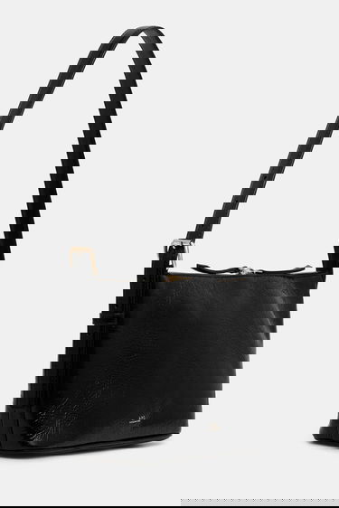 Käsilaukku A.P.C. A.P.C. Sac Vera Shoulder Bag Musta | PXCCK.F61974, 1