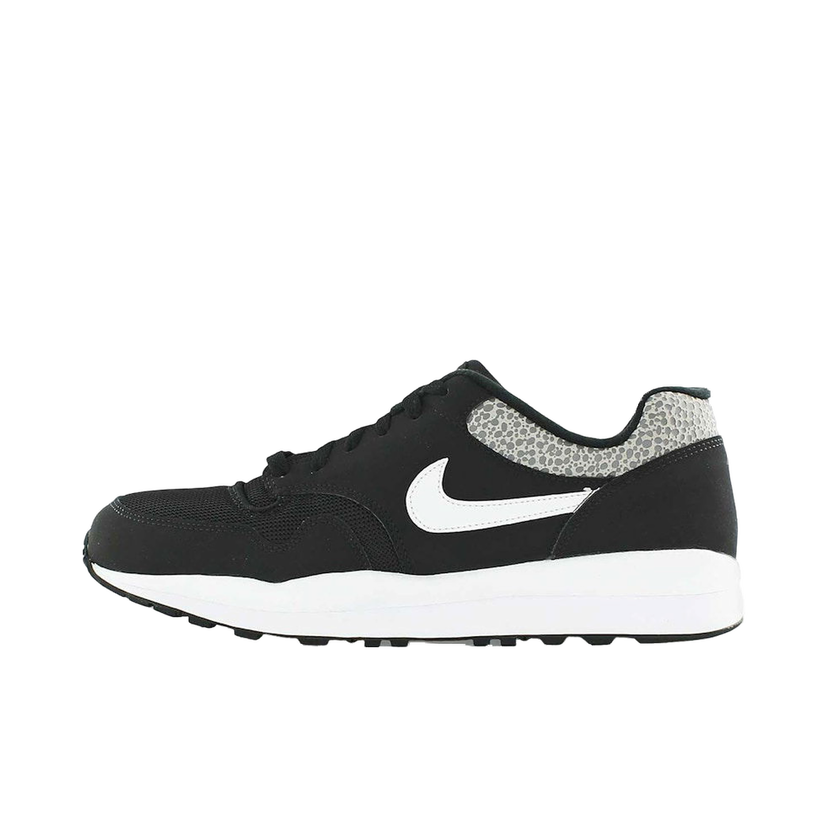 Tennarit ja kengät Nike Air Safari Musta | 371740-009
