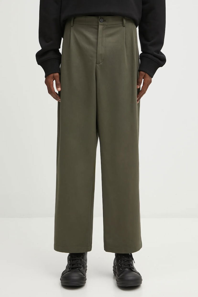 Housut MAISON KITSUNÉ Relaxed Pleated Pants Vihreä | PM01125WW9043