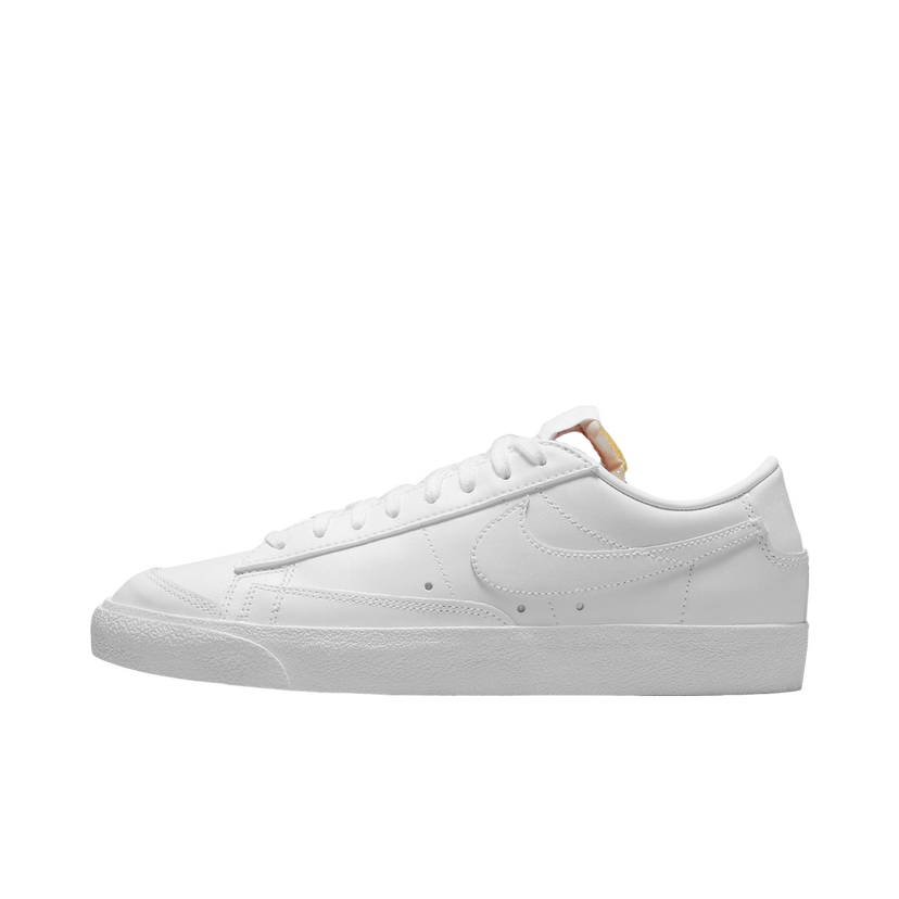 Tennarit ja kengät Nike Blazer Low 77 W Valkoinen | dc4769-101