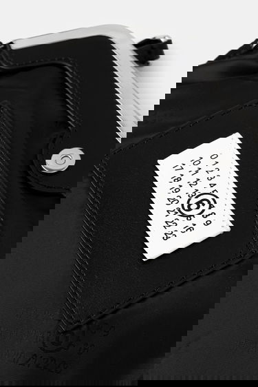 Olkalaukku Maison Margiela Small Frame Shoulder Bag with Numeric Patch Detail Musta | SB6WF0008.P8503.HA751, 3