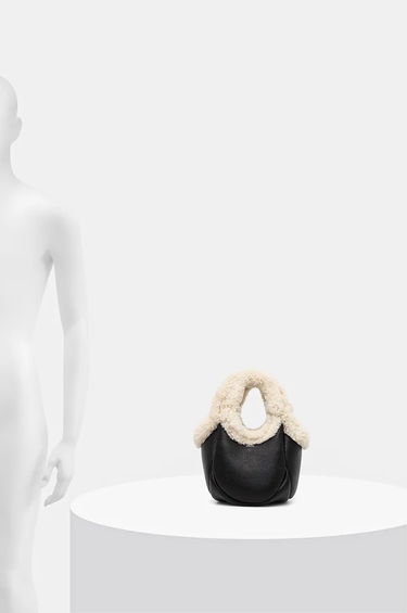 Kangaskassi Coperni Mini Shearling Bucket Bag Musta | COPBA69840S, 5