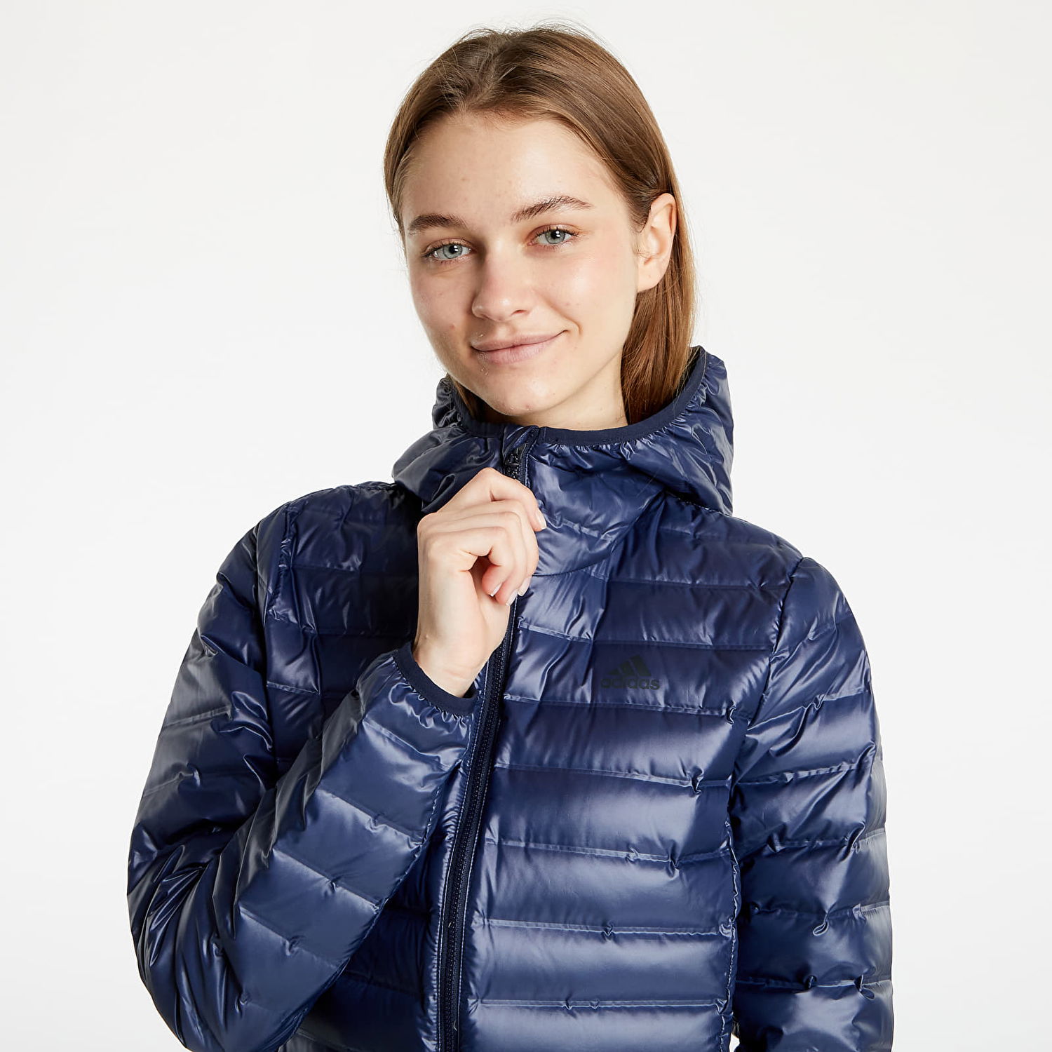 Puffer takki adidas Performance Varilite Soft Hooded Tummansininen | DX0779, 1