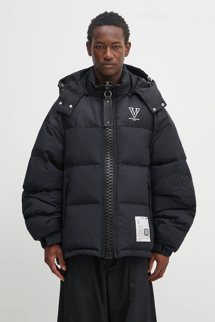 Puffer takki Maison MIHARA YASUHIRO Maison MIHARA YASUHIRO Oversized Down Puffer Jacket Musta | J15BL141
