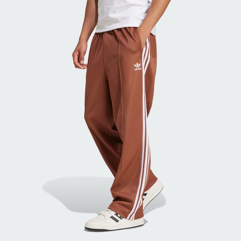 Verryttelyhousut adidas Performance Baggy Fit Firebird Sweatpants Ruskea | IZ2476