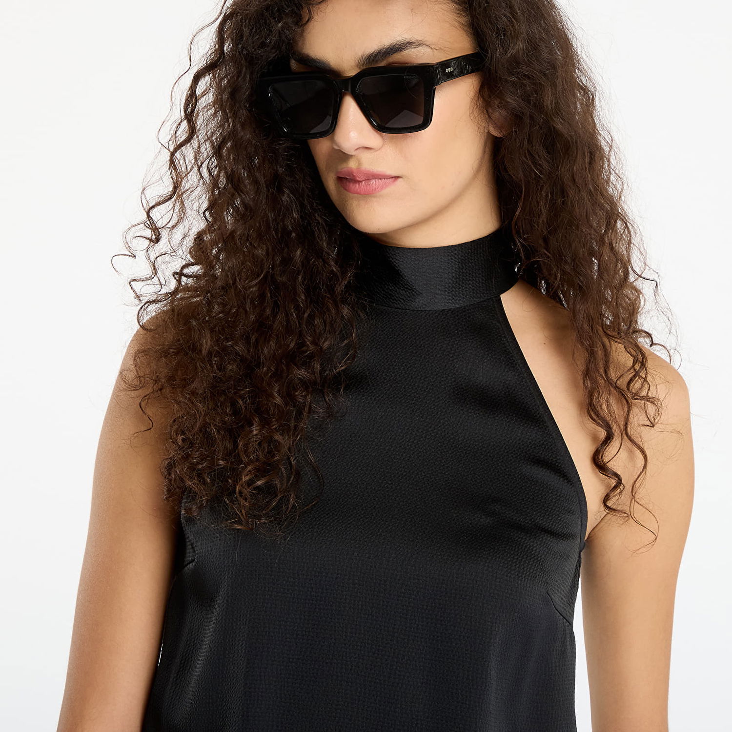 Tankkitoppi Samsoe Samsoe Satin Halter Neck Top Sarheos Musta | F25400155_CLR000021, 1