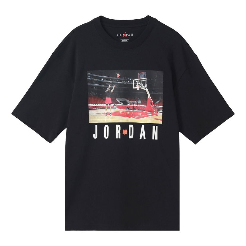 Jersey Jordan Men's UNDEFEATED Basketball Graphic T-Shirt Musta | DX6030-010