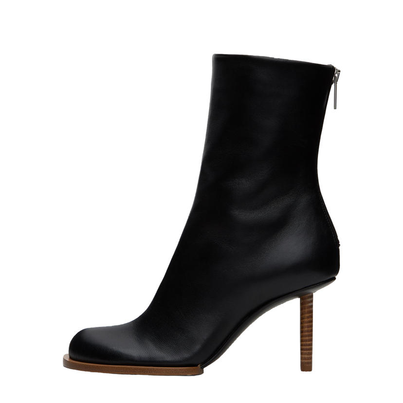 Tennarit ja kengät Jacquemus Le Chouchou 'Les Bottines Rond Carré' Boots "Black" Musta | 23H233FO116-3073