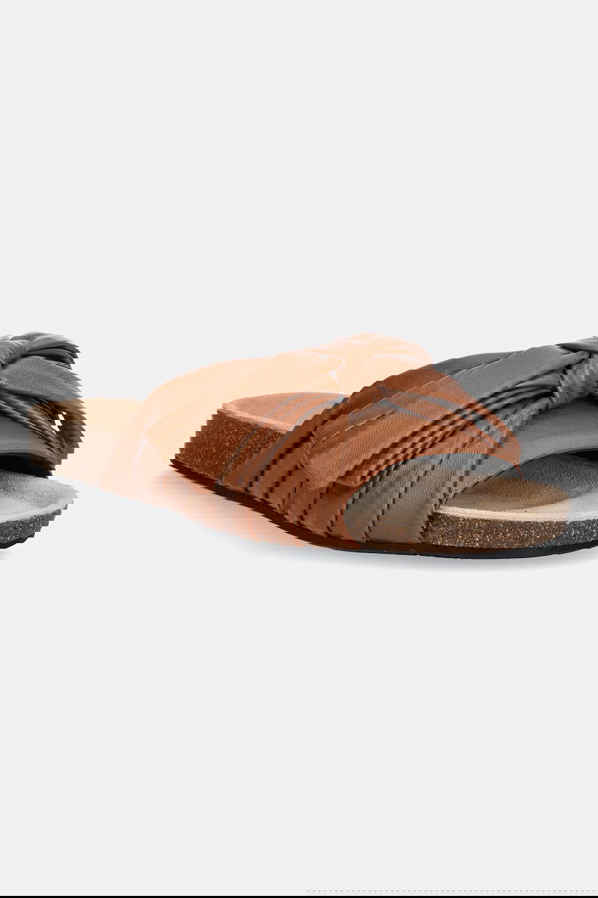 Tennarit ja kengät JW Anderson JW Anderson Knotted Leather Slides Ruskea | SN0096.LA0161.640, 0