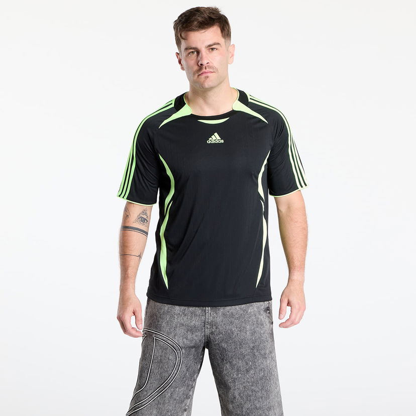 T-paita adidas Originals Teamgeist Relaxed Fit T-Shirt Musta | JW5872