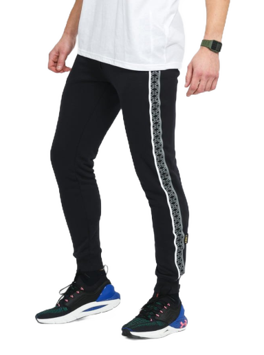 Verryttelyhousut Under Armour Curry Fleece Jogger Musta | 1366627-001