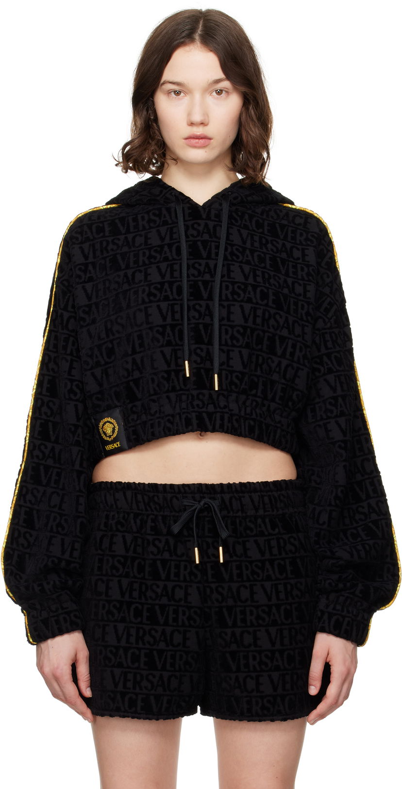 Huppari Versace Versace 'I Heart Baroque' Crop Velour Hoodie Musta | 1020144_1A14584