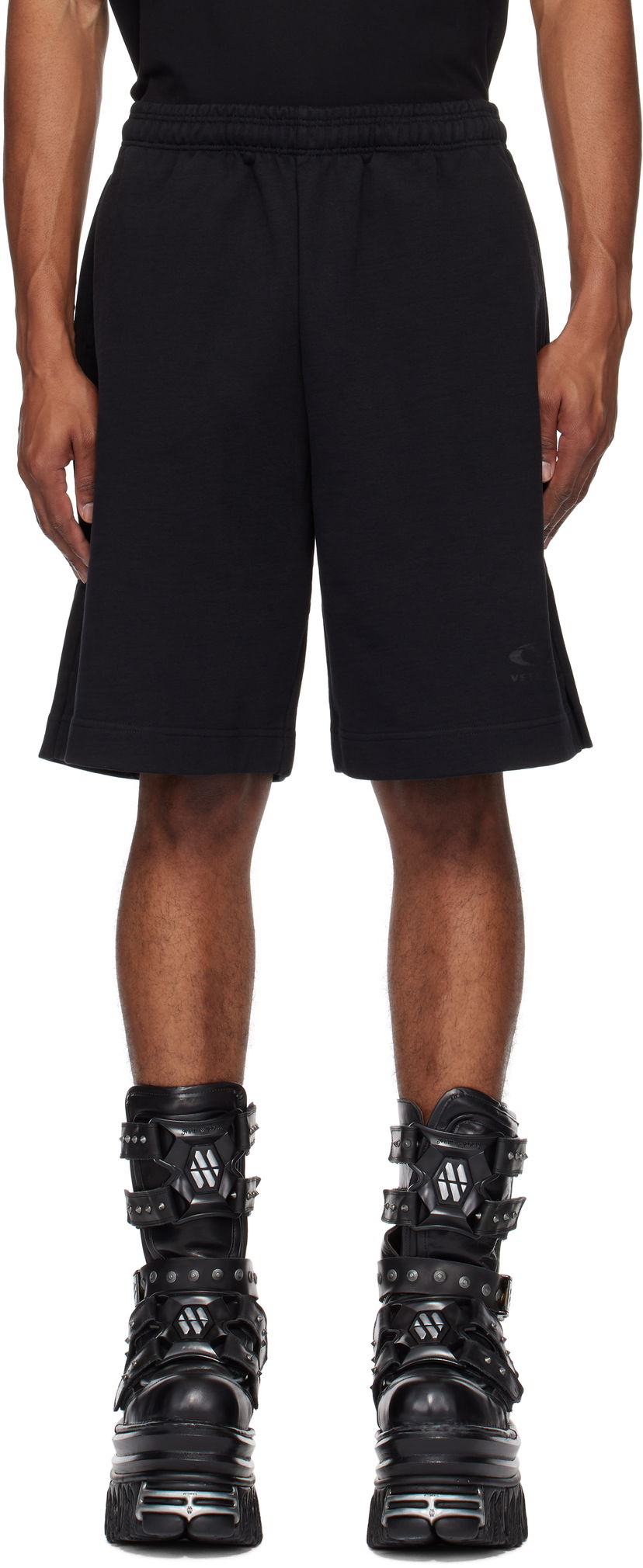 Shortsit VETEMENTS Oval Logo Shorts Musta | UA66SS600BB