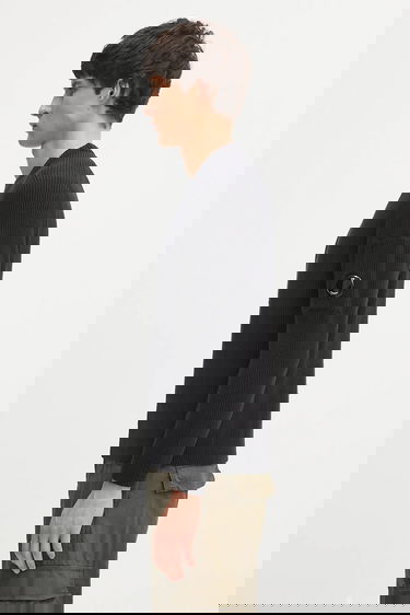 Villapaita C.P. Company C.P. Company Ribbed Knit Sweater with Lens Detail Musta | 19CMKN015A006608A, 1