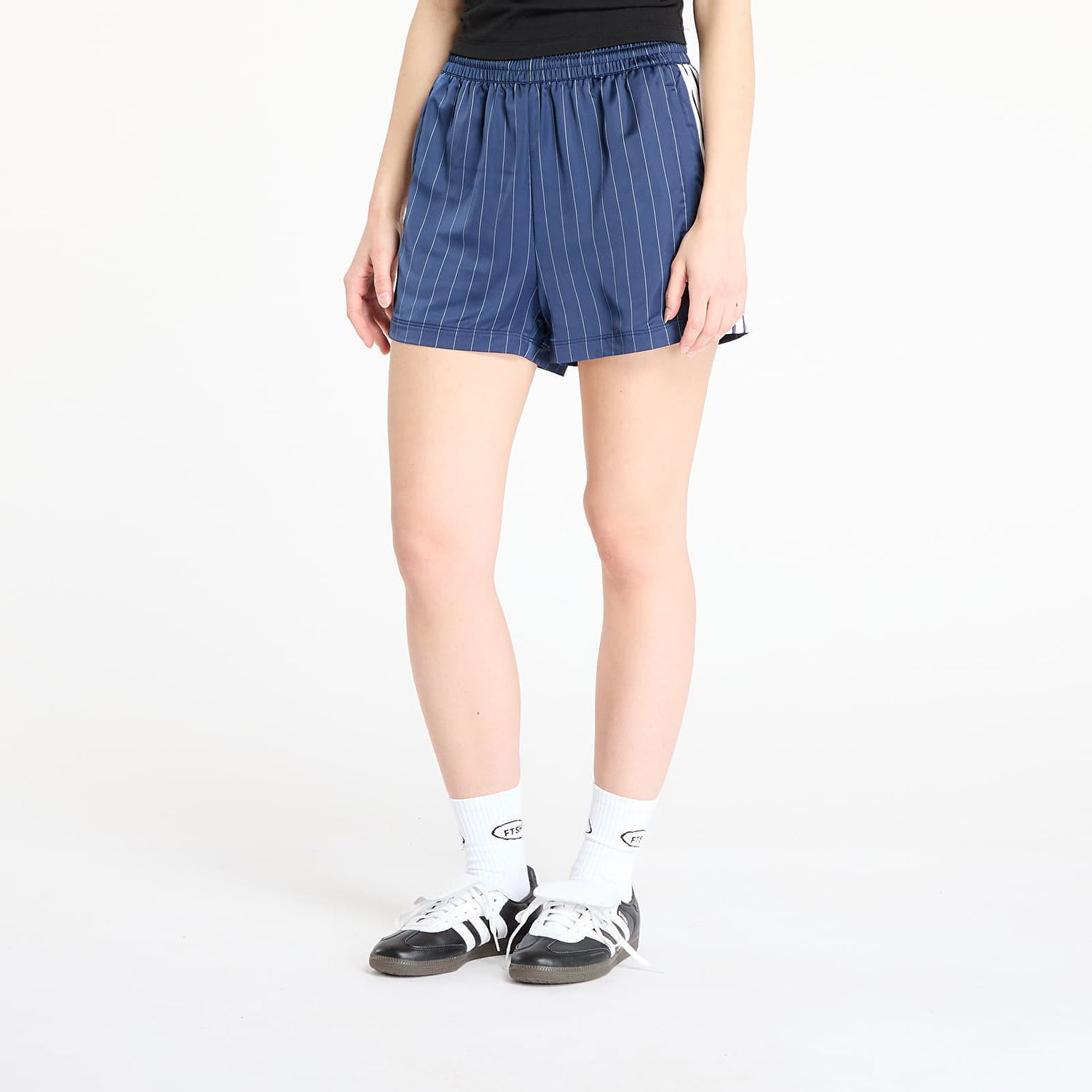 Shortsit adidas Originals adidas Originals Pin-Stripe Satin Shorts Tummansininen | KD2285, 0