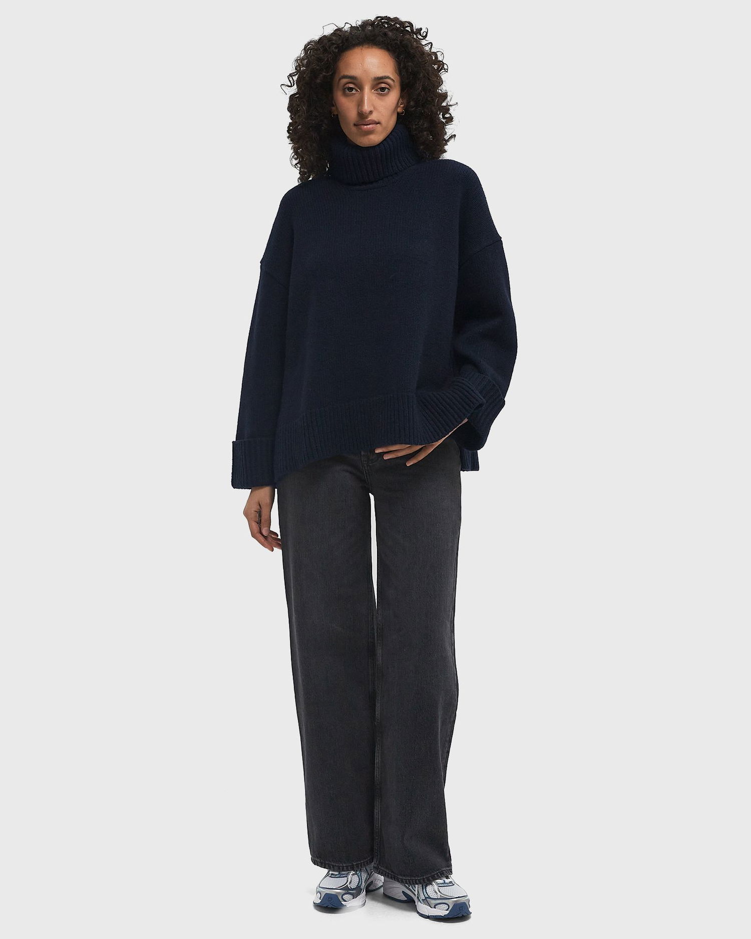 Villapaita Samsoe Samsoe Samsøe & Samsøe SAKEIKU Turtleneck Sweater, Size M Tummansininen | F24400069-SALUTE, 1