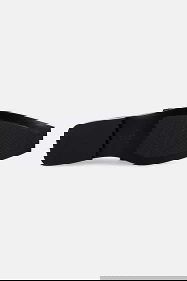 Tennarit ja kengät GANNI GANNI Studs Square Toe Shiny Croco Loafers Musta | S3014, 4