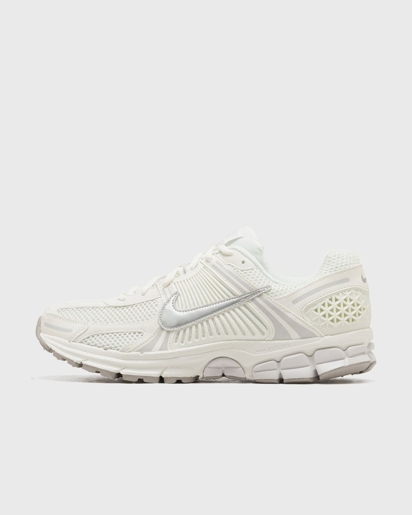 Tennarit ja kengät Nike ZOOM VOMERO 5 Valkoinen | FB9149-103