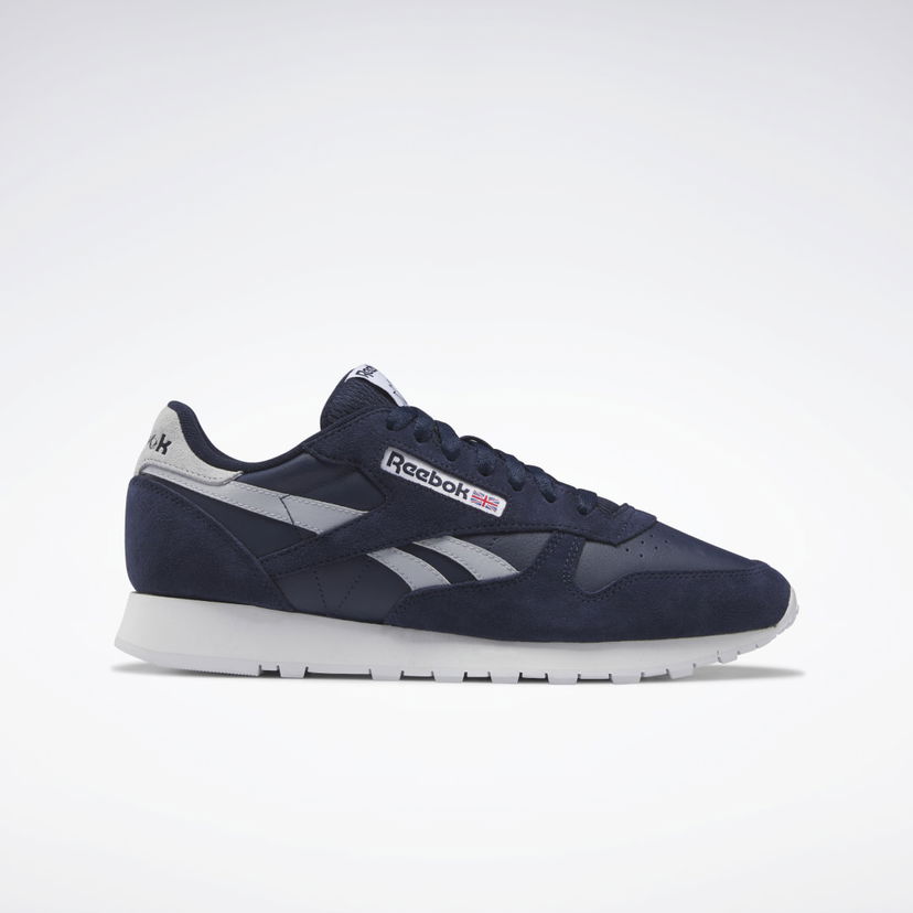 Tennarit ja kengät Reebok Classic Leather Tummansininen | HQ7136