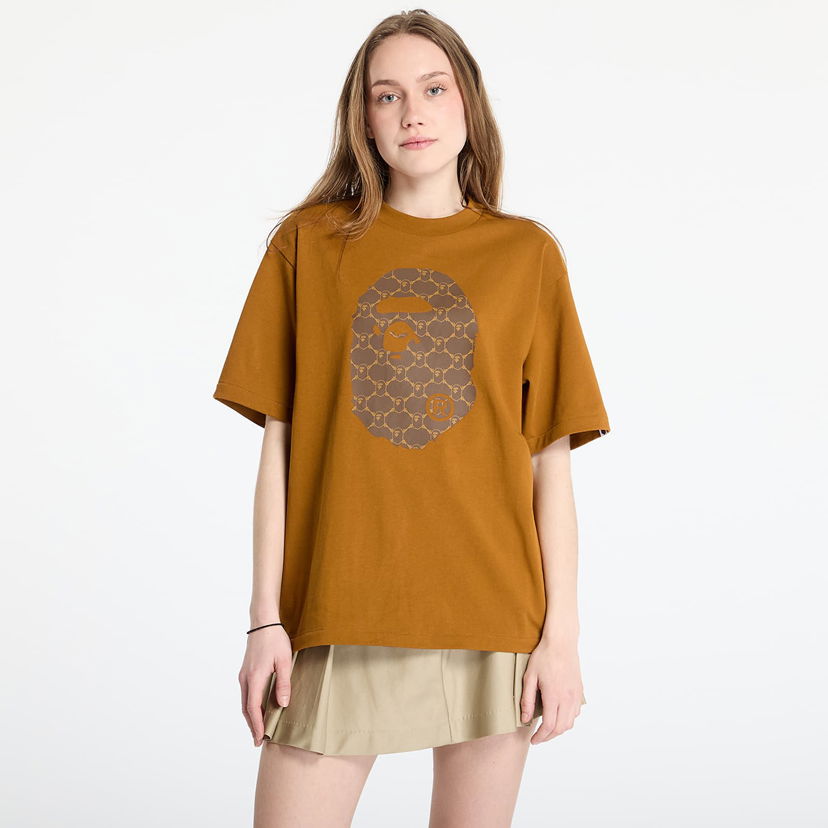 T-paita BAPE A BATHING APE College Monogram Ape Head Relaxed Fit T-Shirt Ruskea | 001TEL301334MBEI