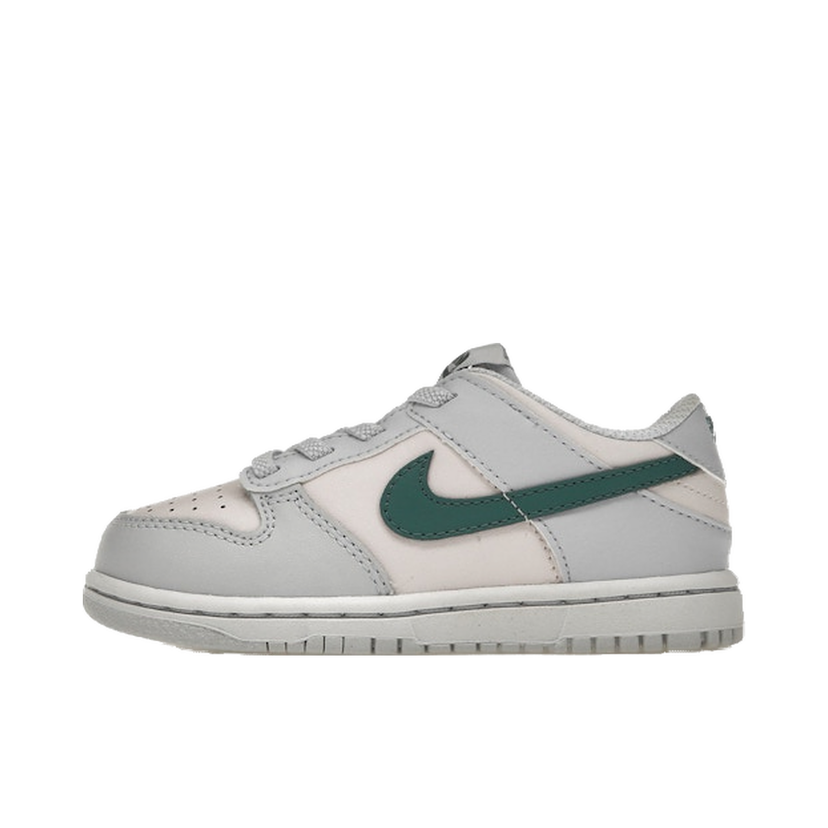 Tennarit ja kengät Nike Dunk Low SE Harmaa | FD1233-002