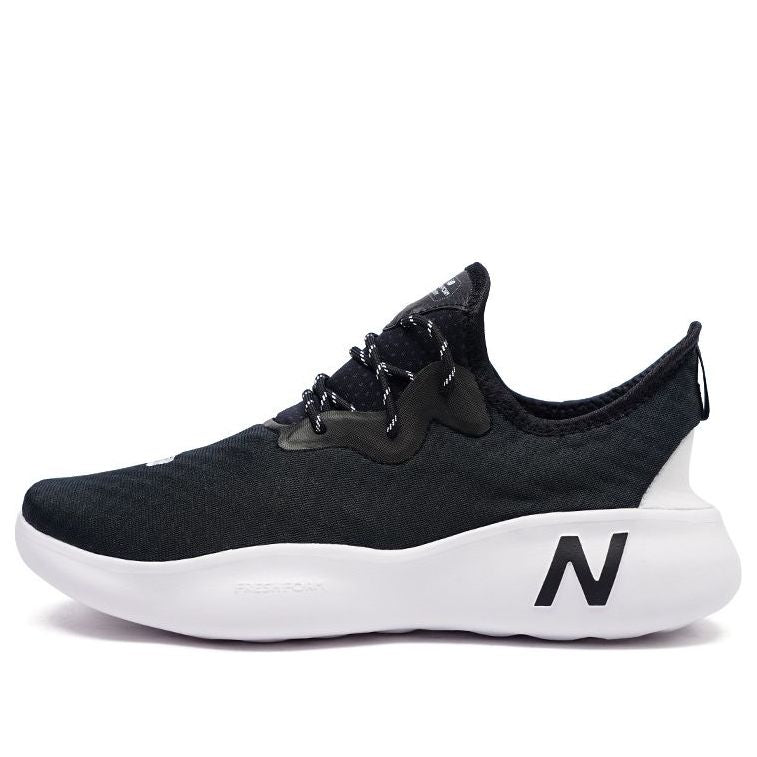 Tennarit ja kengät New Balance Fresh Foam V3 Musta | RCVRYB3, 0