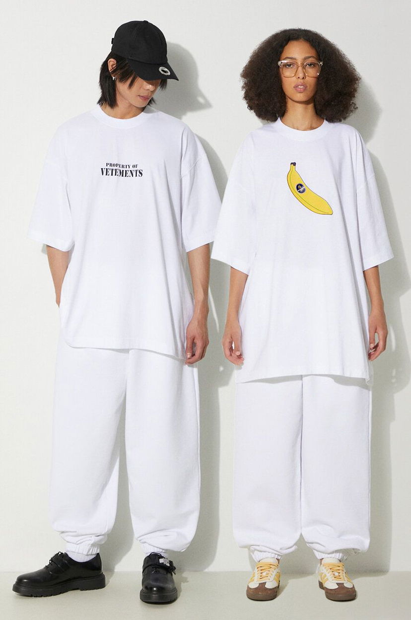 T-paita VETEMENTS VETEMENTS Logo Sweatpants Valkoinen | UE64SP600W