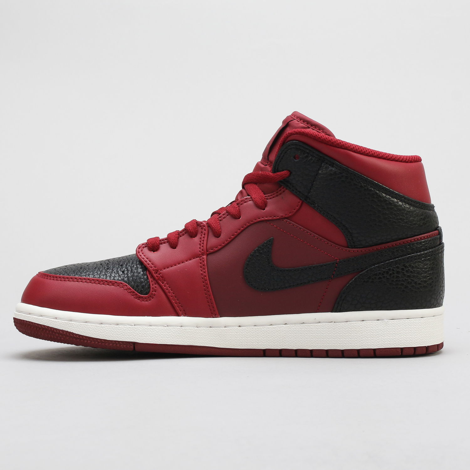 Tennarit ja kengät Jordan Air Jordan 1 Mid "Reverse Banned" Punainen | 554724-601, 0