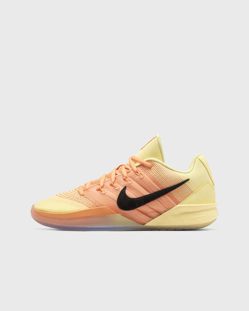 Tennarit ja kengät Nike Sabrina 3 Keltainen | IB2273-700